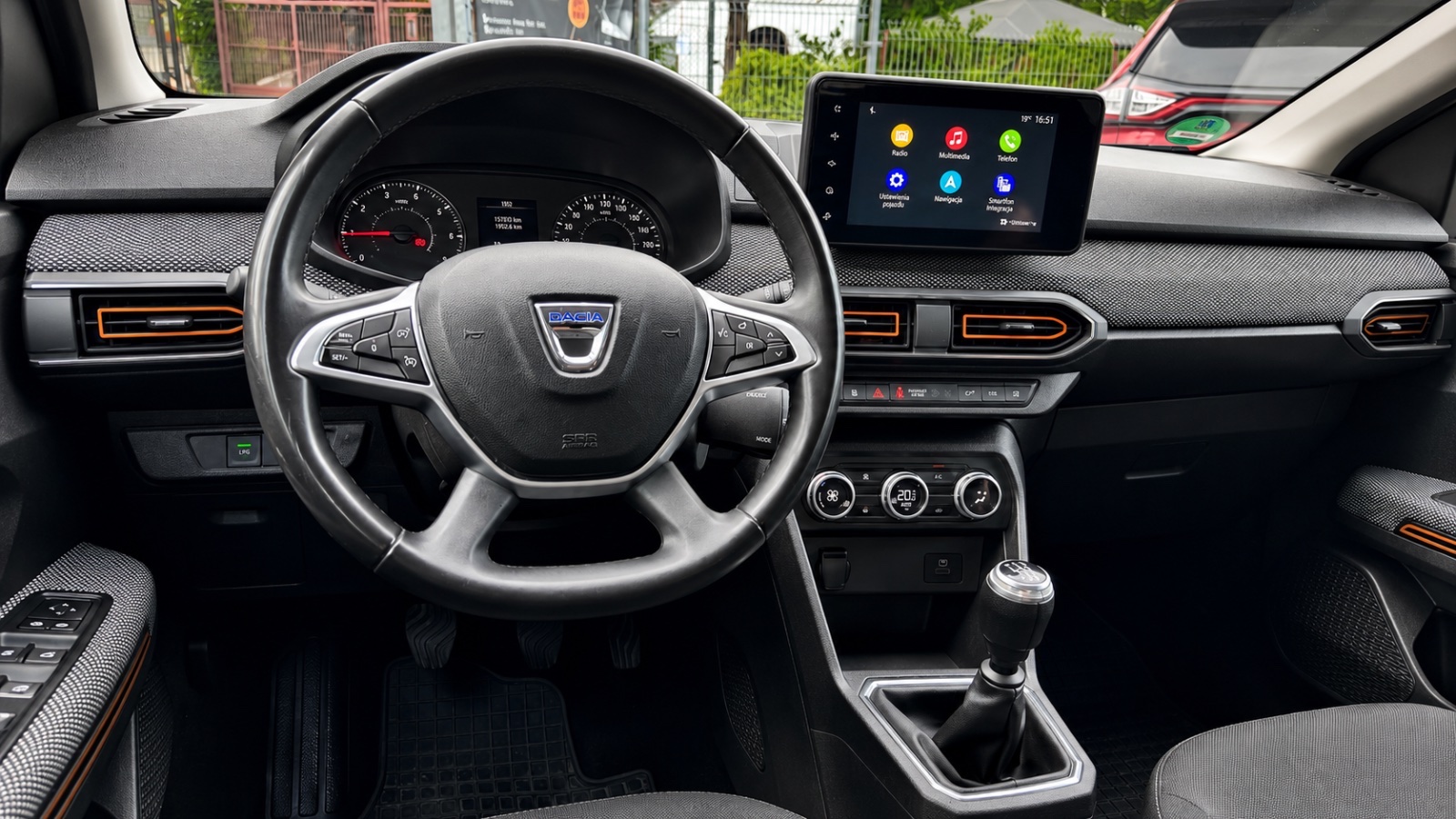 Dacia Sandero — zdjęcie 2