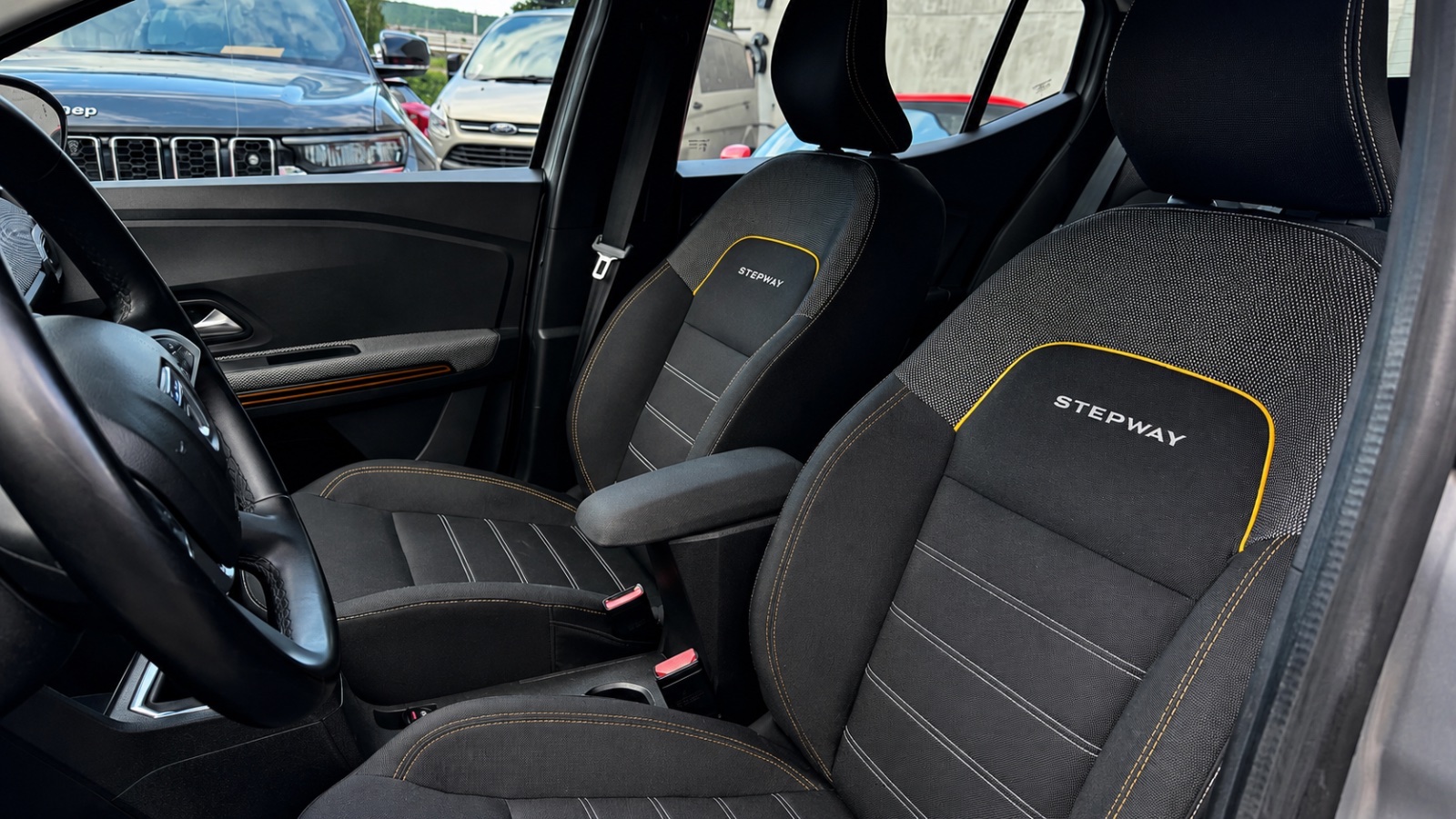 Dacia Sandero — zdjęcie 12