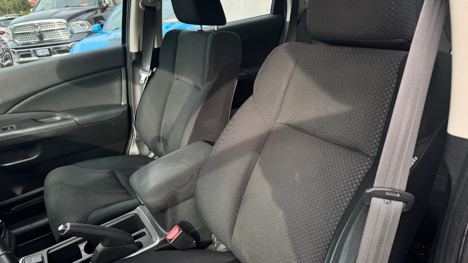 Honda CR-V 2.0 benz 150KM Bezwypad. Niski przeb. KamCofania Podgrz. fotele Ledy — zdjęcie 13